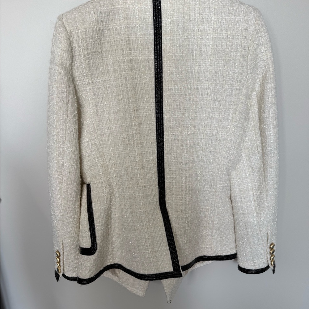 Veronica Beard Cream Tweed Blazer with Black Trim - Picture 2 of 6